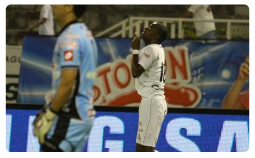 Le doublé de Renteria offre un troisième succès aux Blancos Wason Renteria