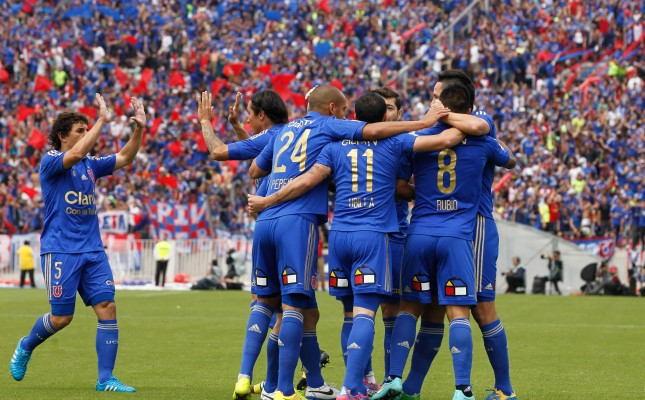 La U remporte le Clasico Universitario et reste leader