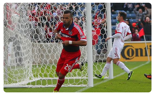 Maicon Santos et Chicago coulent New York