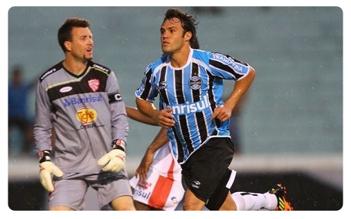 Kleber offre le Gre-Nal à Grêmio Kleber