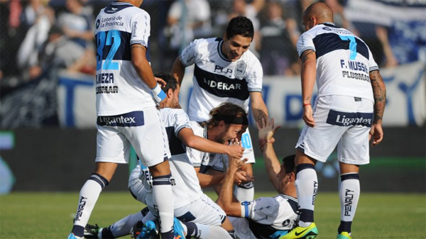 Gustavo Bou donne la victoire au Lobo