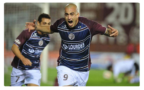 Lanus Santiago Silva et le Granate écrasent la 'U'