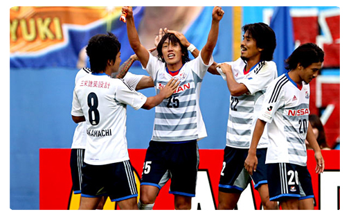 Nakamura et Yokohama conservent le tête